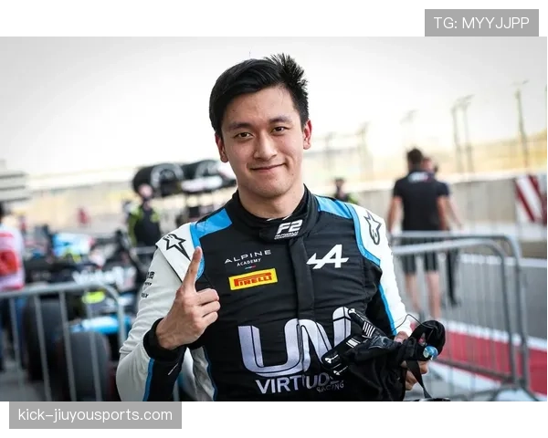 周冠宇开F1回家顺路买菜? 周冠宇开F1回家顺路买菜?