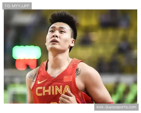 杨昊私服照一出:赛场硬汉,生活像拿着VIP卡的邻家大哥,这反差也太上头了 杨昊私服照一出:赛场硬汉,生活像拿着VIP卡的邻家大哥,这反差也太上头了